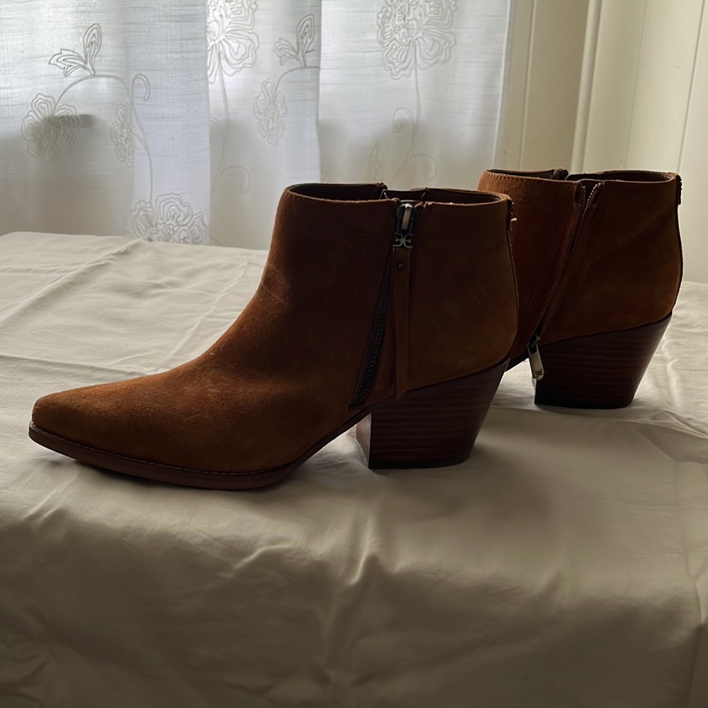 Rust suede booties - Picture 2 of 5